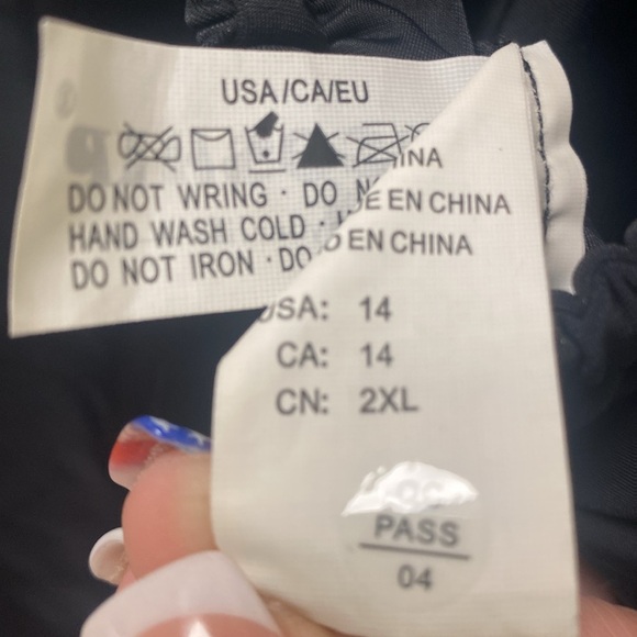 Roses Pin Up style Swim Dress - Picture 7 of 7